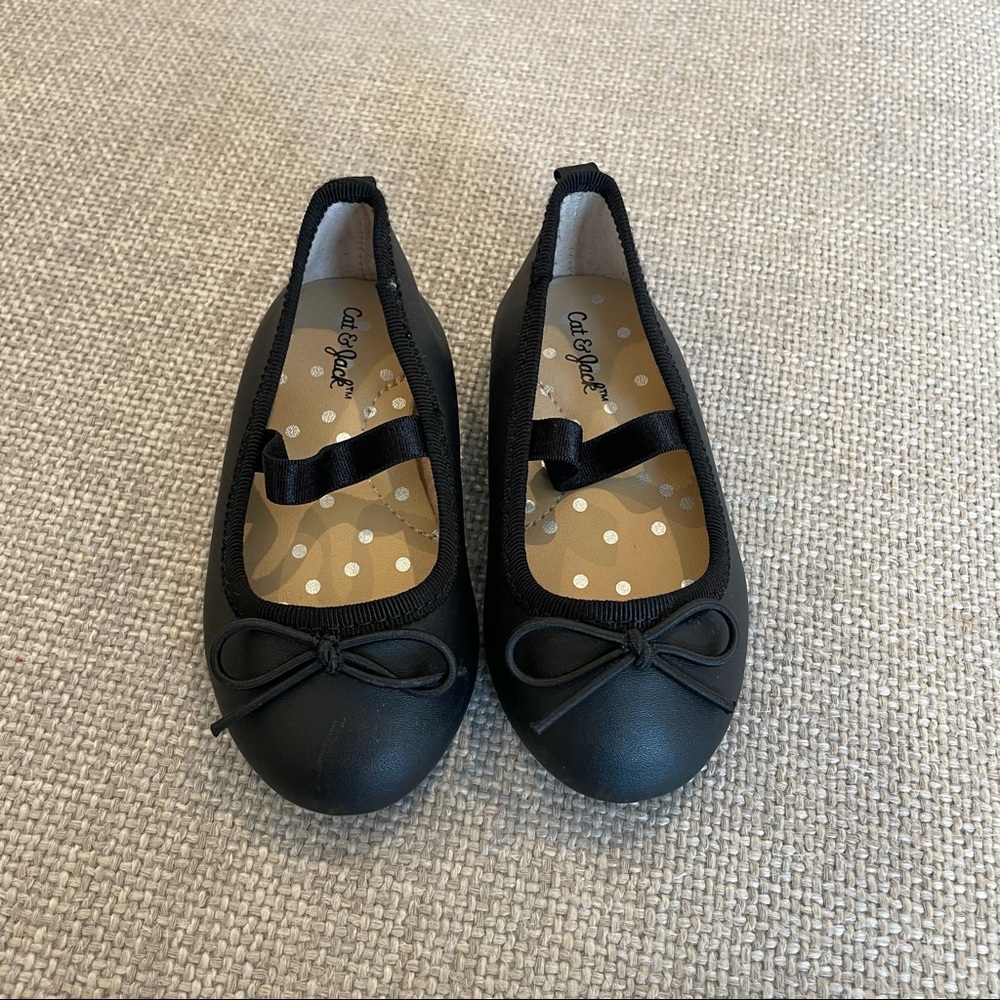 Cat & Jack Black Flats Size 5